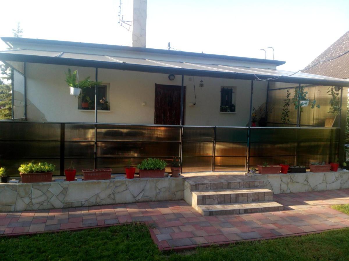 Sunny Apartman Mestecǎneşti Exterior foto