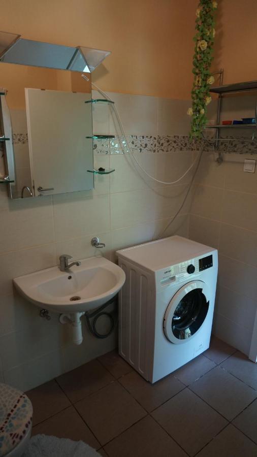 Sunny Apartman Mestecǎneşti Exterior foto