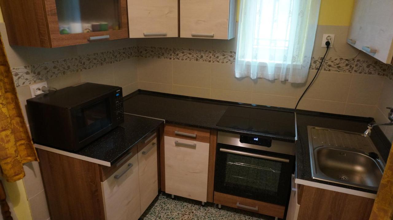 Sunny Apartman Mestecǎneşti Exterior foto