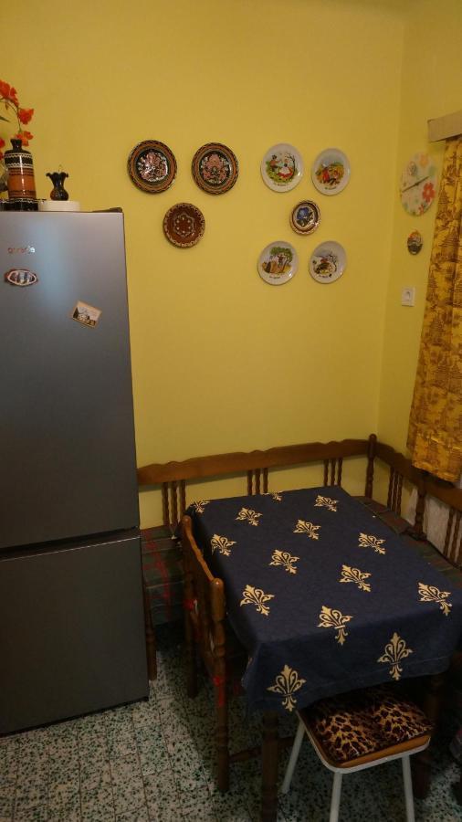 Sunny Apartman Mestecǎneşti Exterior foto